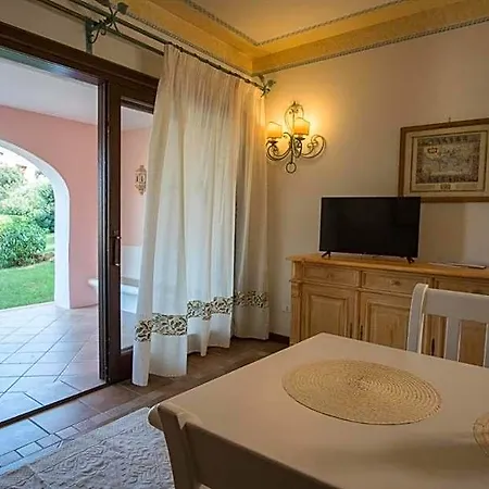 Beautiful Il Giardino Degli Oleandri One Bedroom Sleeps Two Num0850 3*
