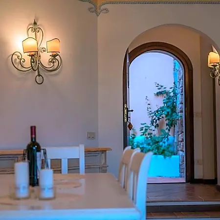 Beautiful Il Giardino Degli Oleandri One Bedroom Sleeps Two Num0850 Appartement Porto Cervo